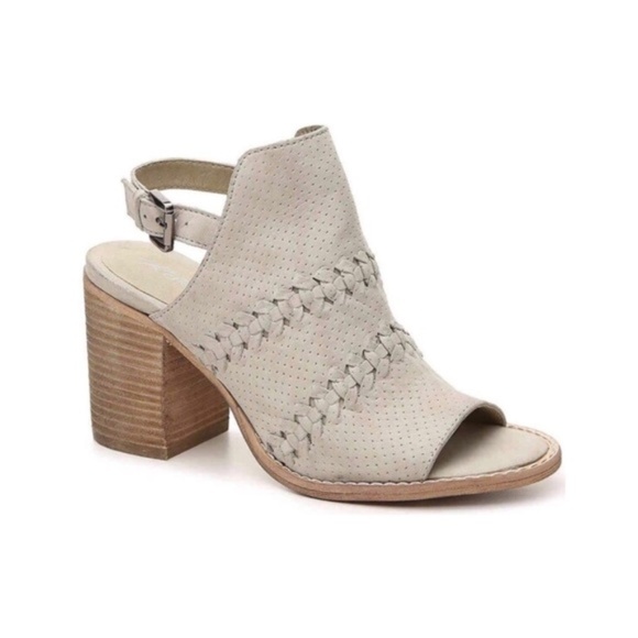 🧣LAST CHANCE Rebels Rayna suede peep toe booties - Picture 7 of 7